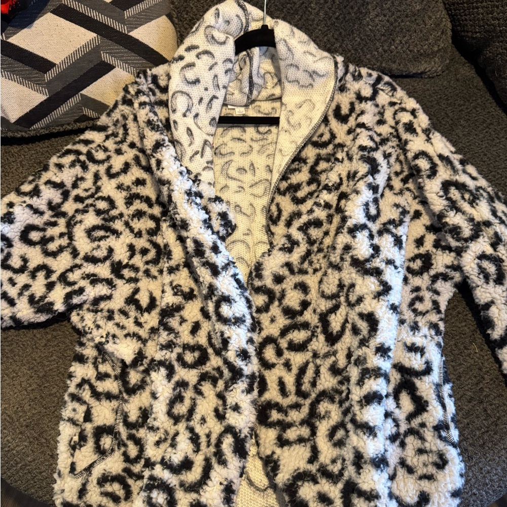 LuLaRoe Monochrome Patterned Teddy Jacket